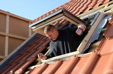Pose de fenêtres de toit Velux à Apchon